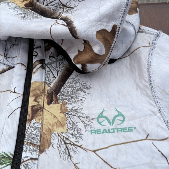Realtree Reversible Jacket - Picture 3 of 8